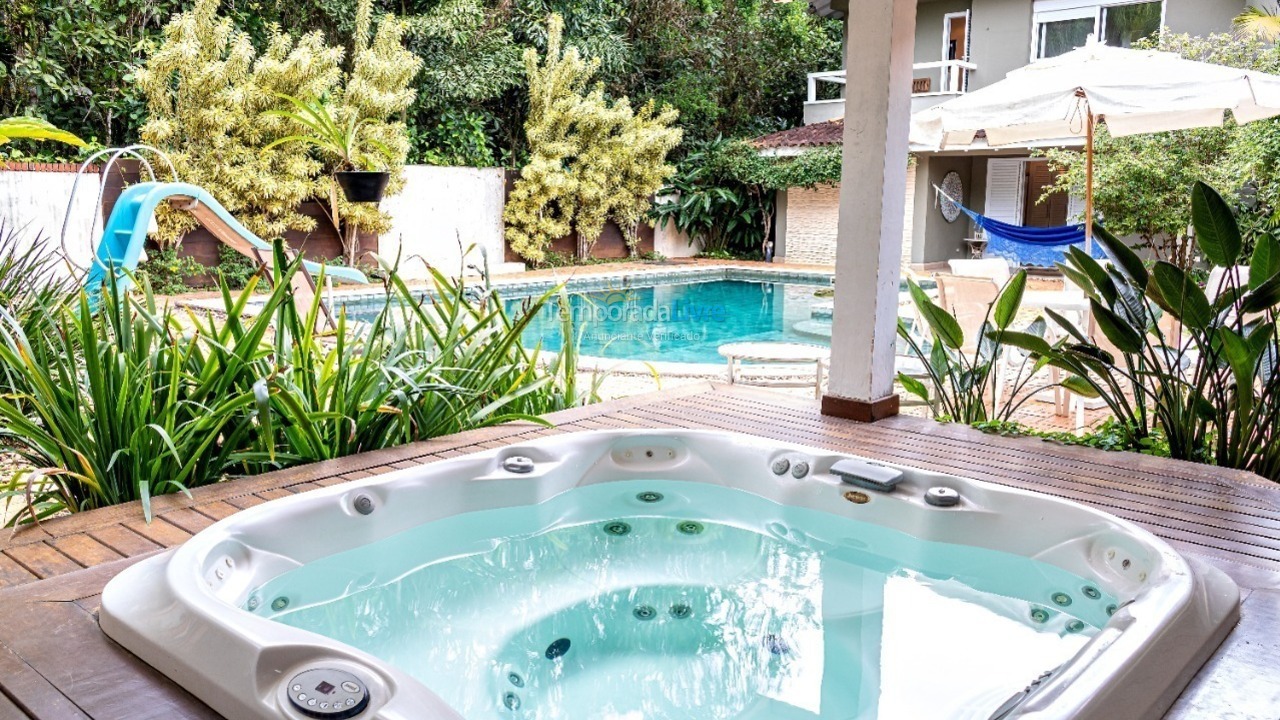 Casa para alquiler de vacaciones em São Sebastião (Praia da Baleia)