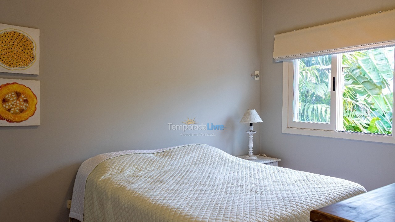 Casa para alquiler de vacaciones em São Sebastião (Praia da Baleia)