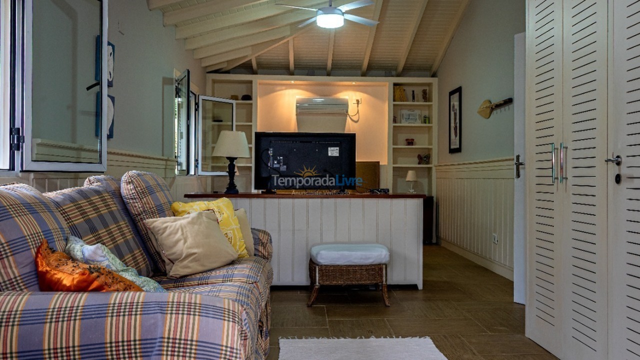 Casa para alquiler de vacaciones em São Sebastião (Praia da Baleia)