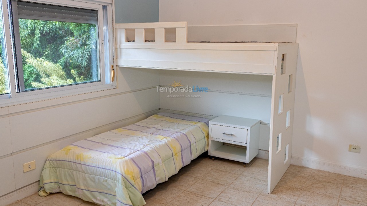 Casa para alquiler de vacaciones em São Sebastião (Praia da Baleia)