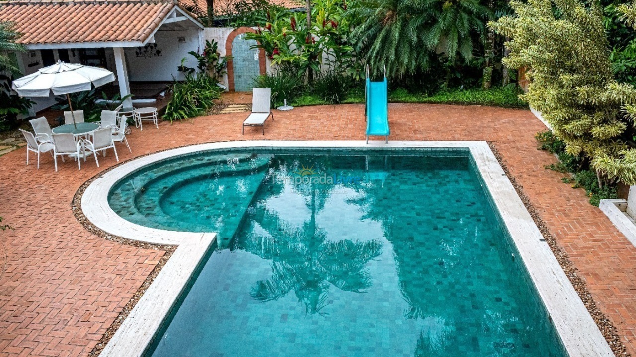 Casa para alquiler de vacaciones em São Sebastião (Praia da Baleia)