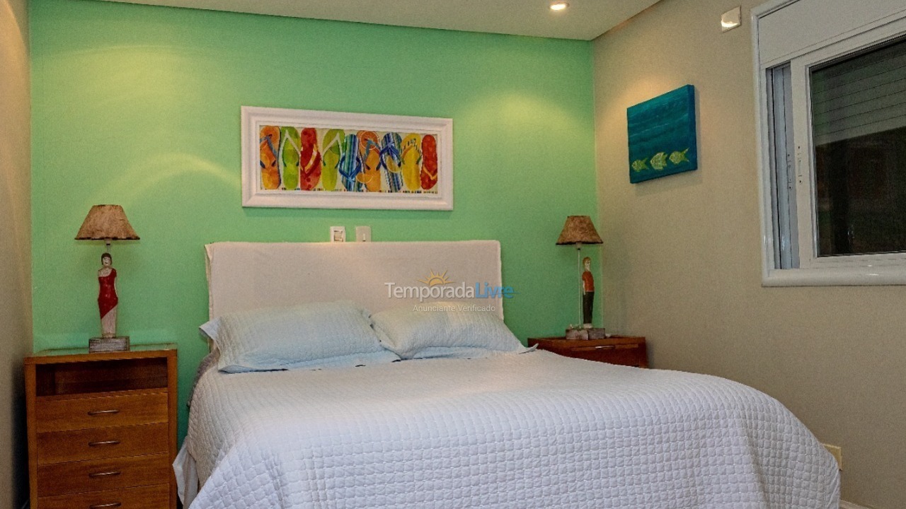 Casa para alquiler de vacaciones em São Sebastião (Praia da Baleia)