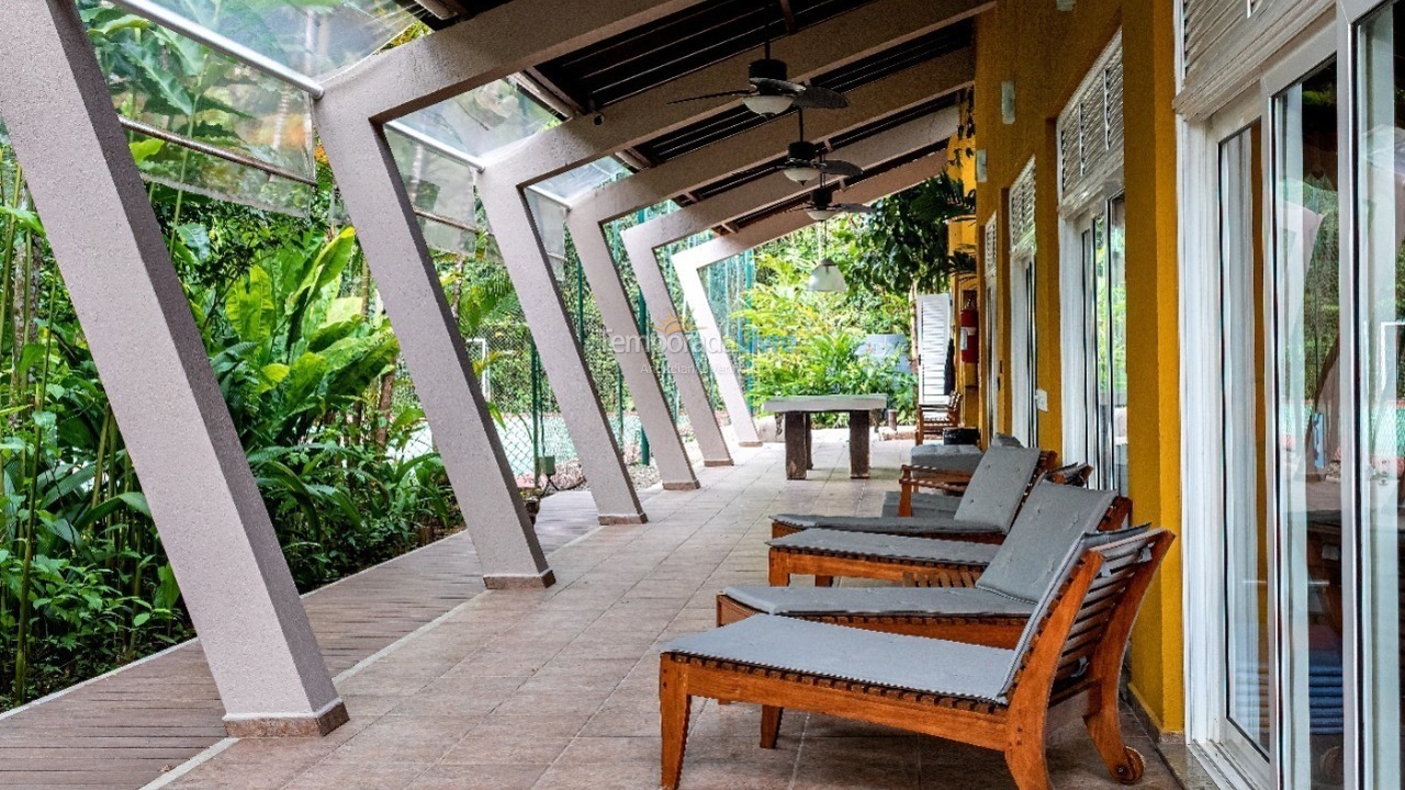 Casa para alquiler de vacaciones em São Sebastião (Praia da Baleia)