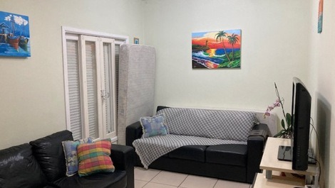 Great house, 1 suite plus 2 bedrooms + 2 bathrooms, barbecue, WI-FI