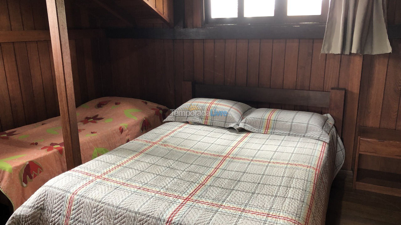 Casa para aluguel de temporada em Garopaba (Praia da Ferrugem)