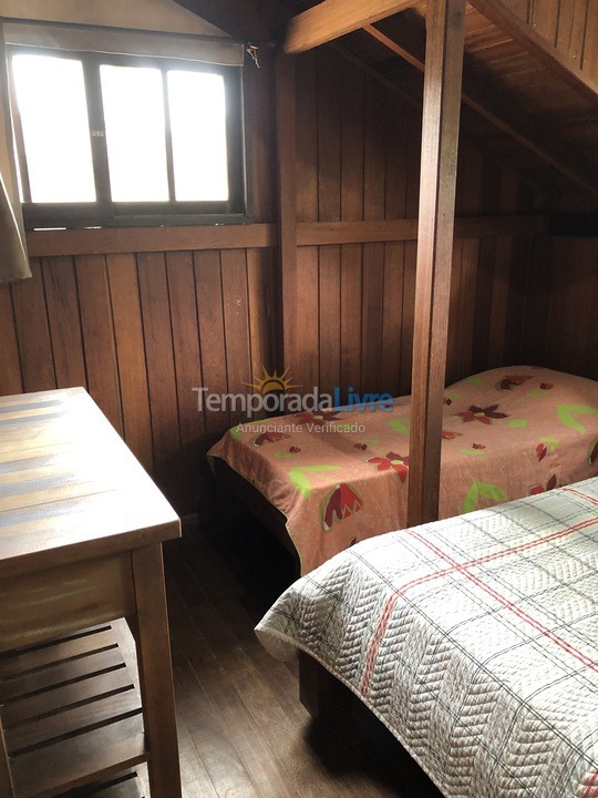 Casa para aluguel de temporada em Garopaba (Praia da Ferrugem)