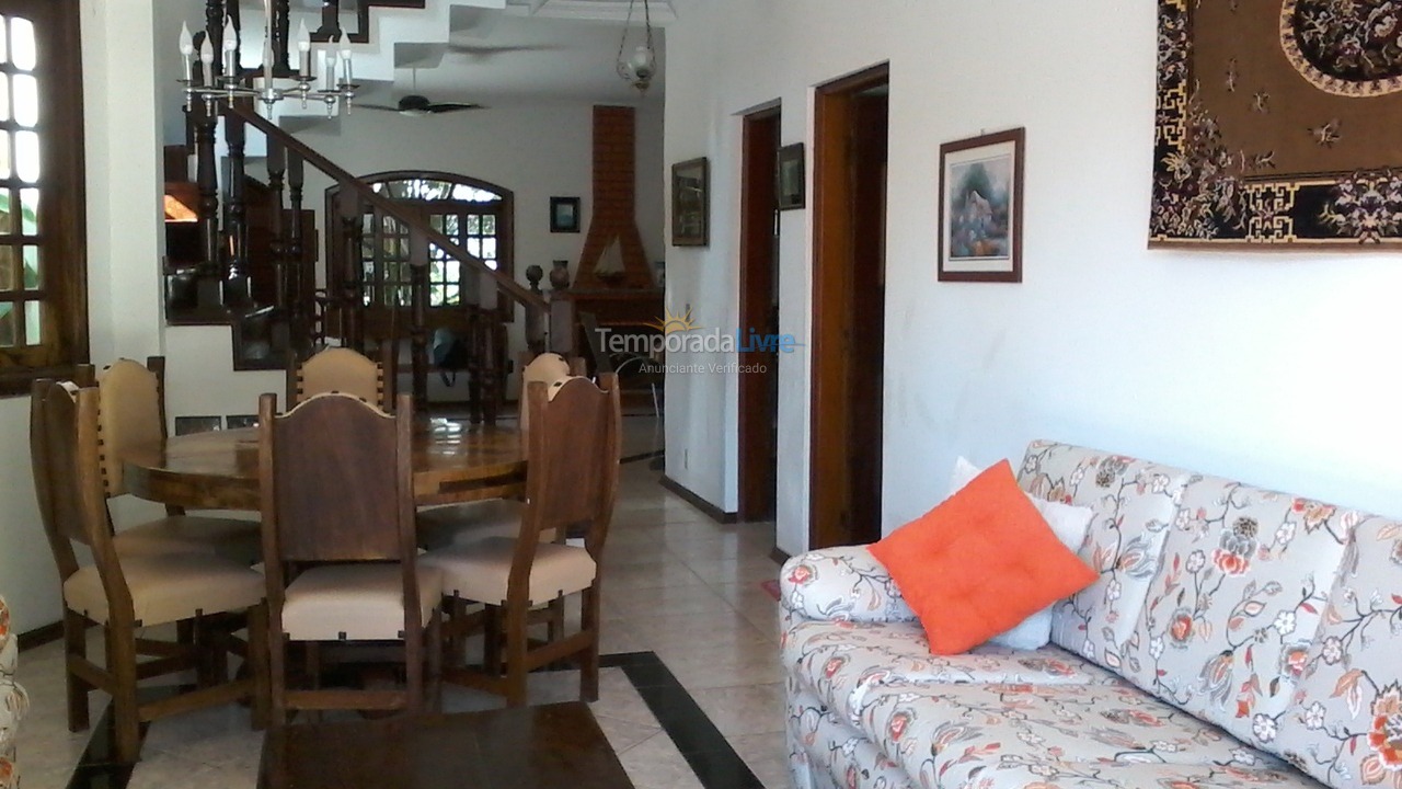 Casa para aluguel de temporada em Guarujá (Praia do Pernambuco)