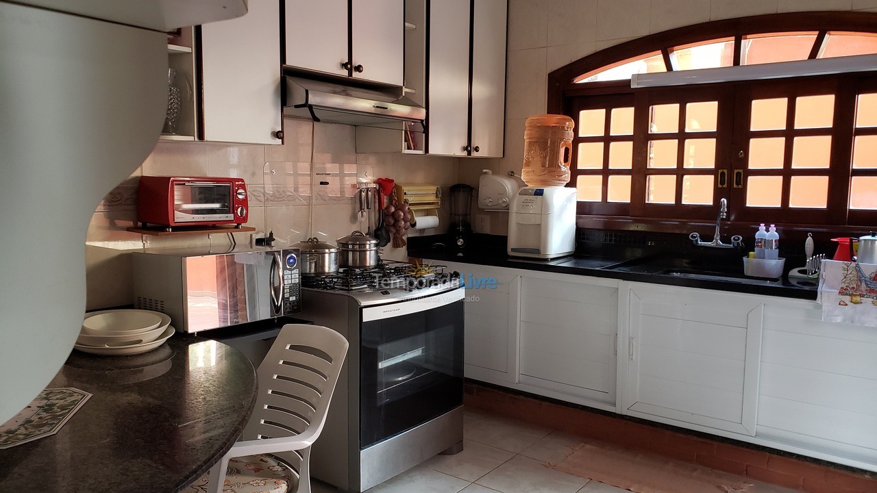 Casa para aluguel de temporada em Guarujá (Praia do Pernambuco)