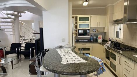 Coverage with pool facing the sea with 4 suites - 12 people