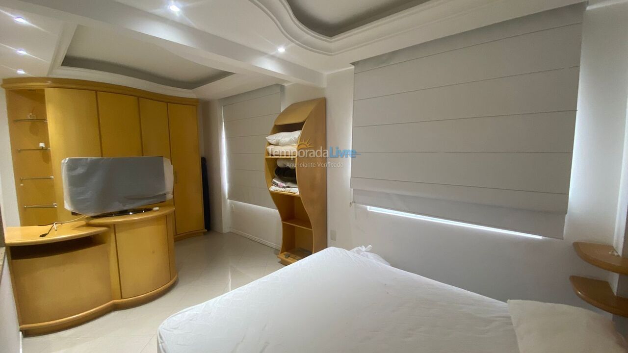 Apartment for vacation rental in Itapema (Meia Praia)