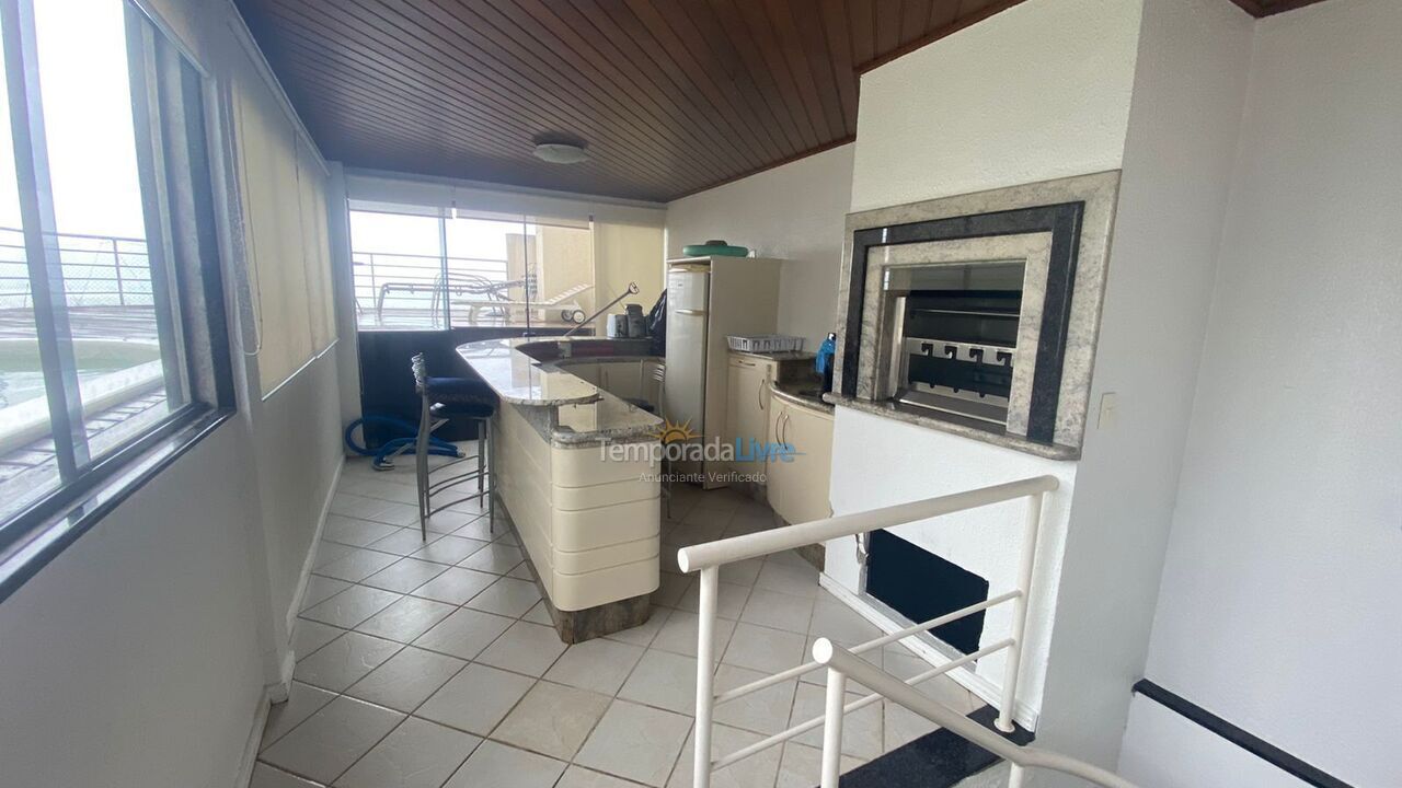 Apartment for vacation rental in Itapema (Meia Praia)