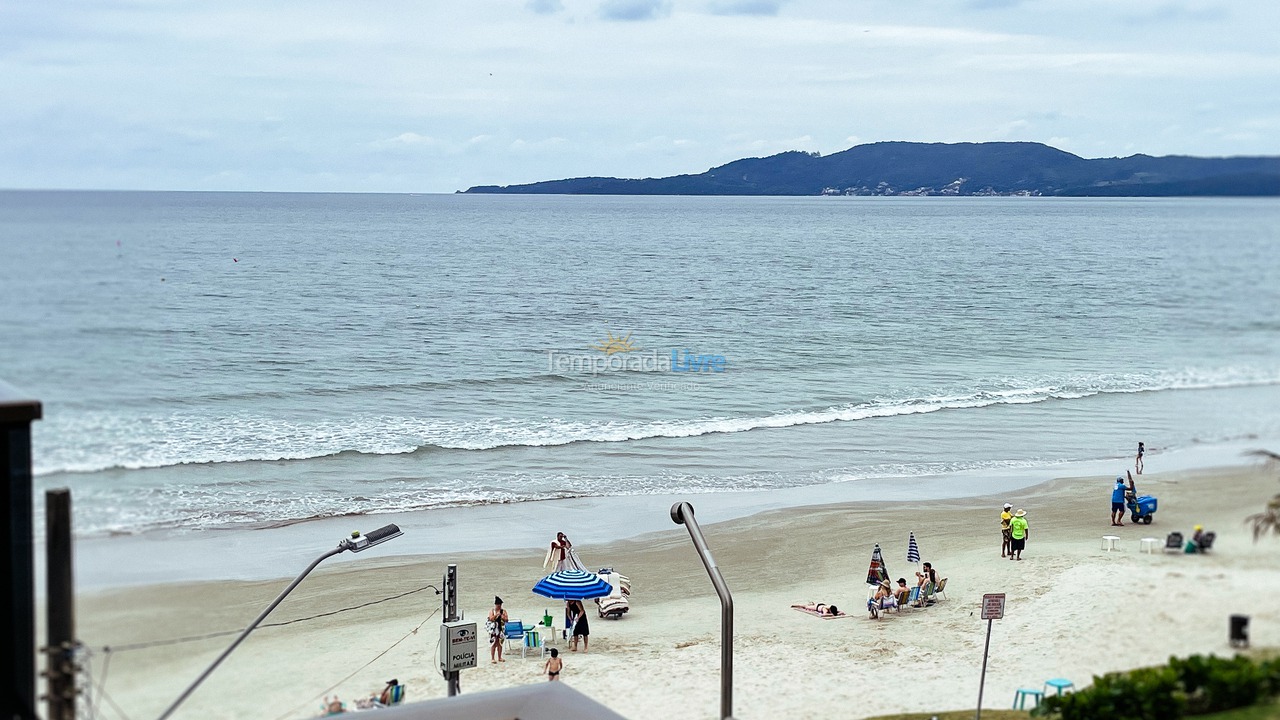 Apartment for vacation rental in Itapema (Meia Praia)