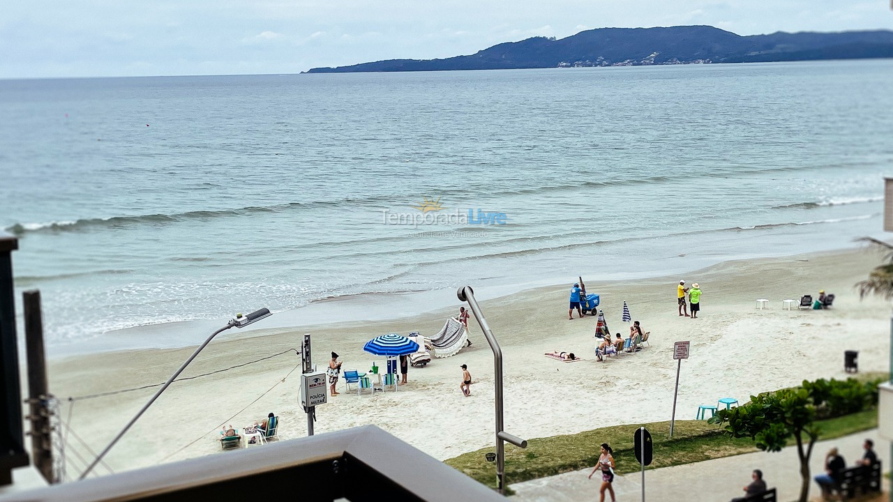 Apartment for vacation rental in Itapema (Meia Praia)