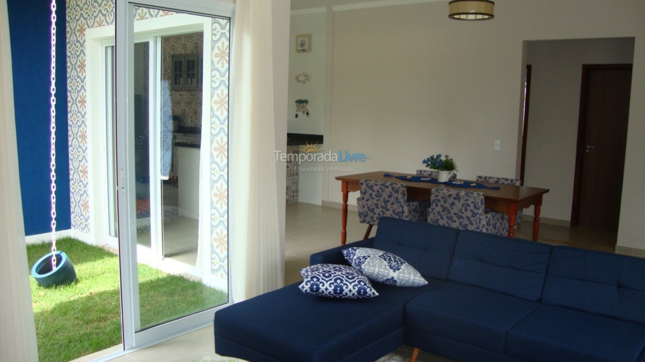 Casa para alquiler de vacaciones em Paranapanema (Riviera de Santa Cristina Xiii)