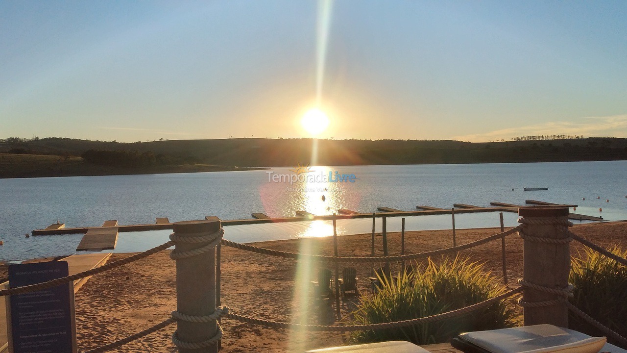 Casa para alquiler de vacaciones em Paranapanema (Riviera de Santa Cristina Xiii)