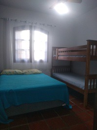 Casa grande cerca de la playa