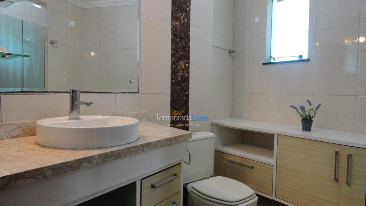 Apartamento para aluguel de temporada em Bombinhas (Praia de Bombinhas)