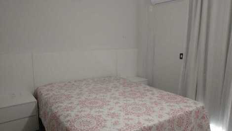 Frente Mar, Apto. 3 dorm. próximo Supermercado Kock