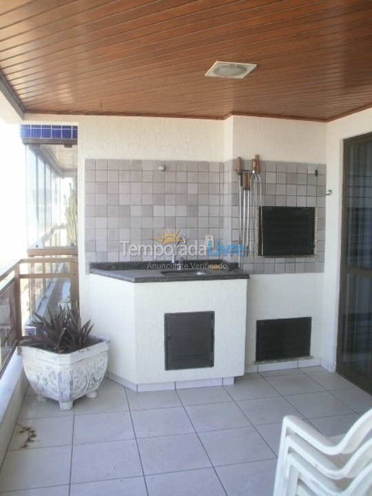 Apartamento para aluguel de temporada em Itapema (Meia Praia)