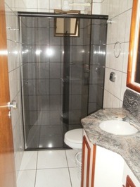 Frente Mar, Apto. 3 dorm. próximo Supermercado Kock