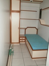 Frente Mar, Apto. 3 dorm. próximo Supermercado Kock