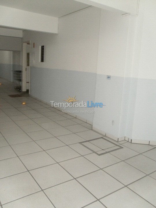 Apartamento para aluguel de temporada em Itapema (Meia Praia)