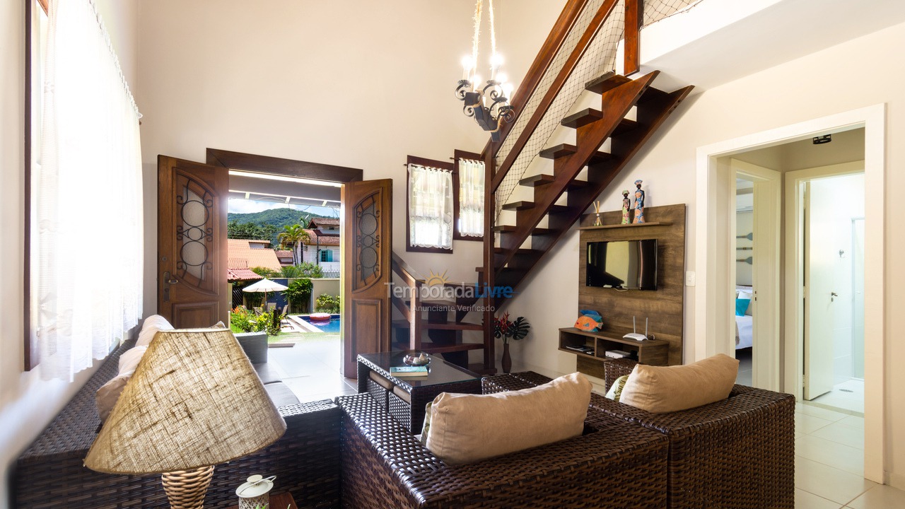 Casa para alquiler de vacaciones em São Sebastião (Juquehy)