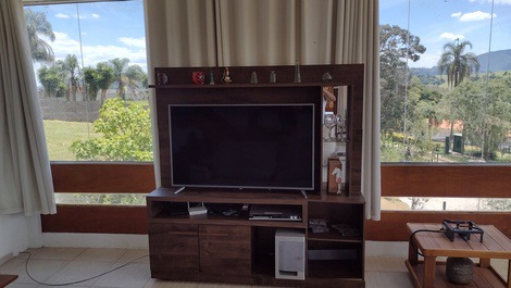 LINDA CHÁCARA NA REPRESA, WIFI, CHURRASQUEIRA, COND. FECHADO