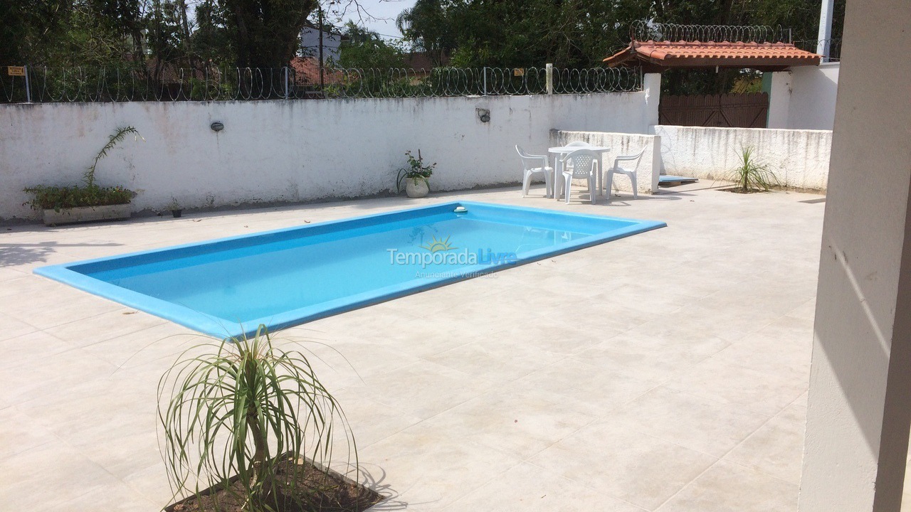 Casa para aluguel de temporada em Ubatuba (Maranduba)