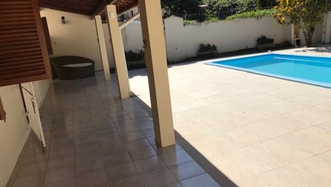 Casa em Ubatuba - Maranduba a 150 metros da praia