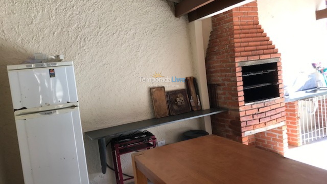 Casa para aluguel de temporada em Ubatuba (Maranduba)