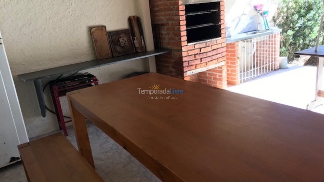 Casa para aluguel de temporada em Ubatuba (Maranduba)