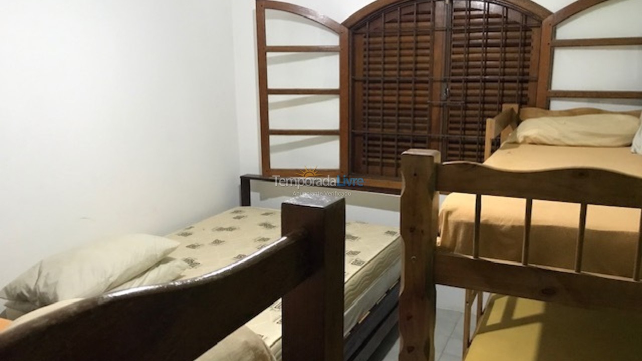 Casa para aluguel de temporada em Ubatuba (Maranduba)