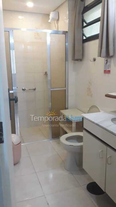 Apartamento para aluguel de temporada em Ubatuba (Praia das Toninhas)