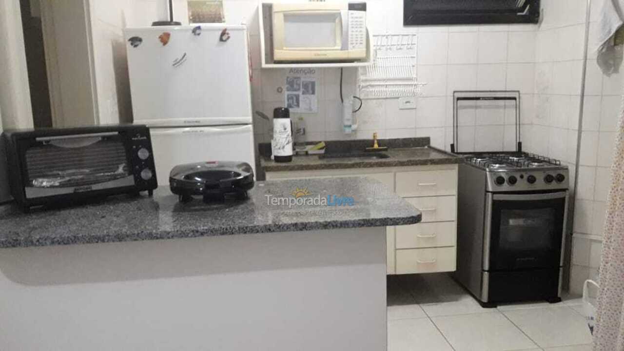 Apartamento para aluguel de temporada em Ubatuba (Praia das Toninhas)