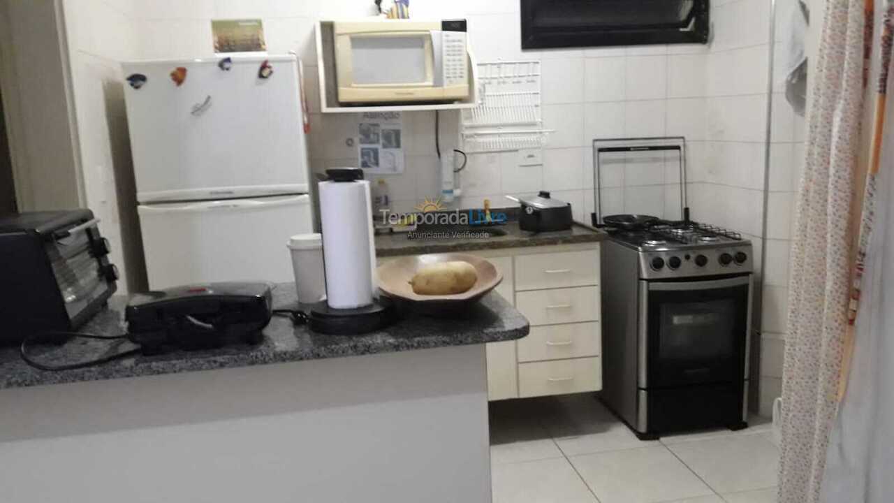 Apartamento para aluguel de temporada em Ubatuba (Praia das Toninhas)