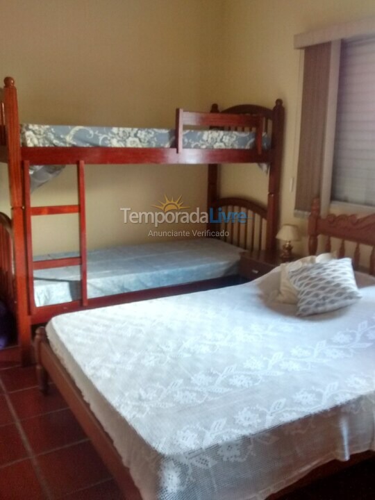 Apartamento para aluguel de temporada em Guarujá (Enseada)