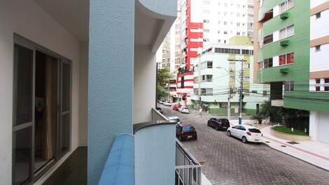 Apartamento temporada para até 8 pessoas, centro BC