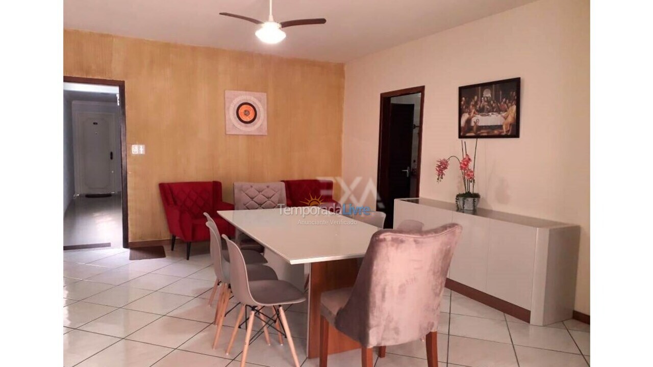Apartamento para aluguel de temporada em Balneário Camboriú (Praia Central)