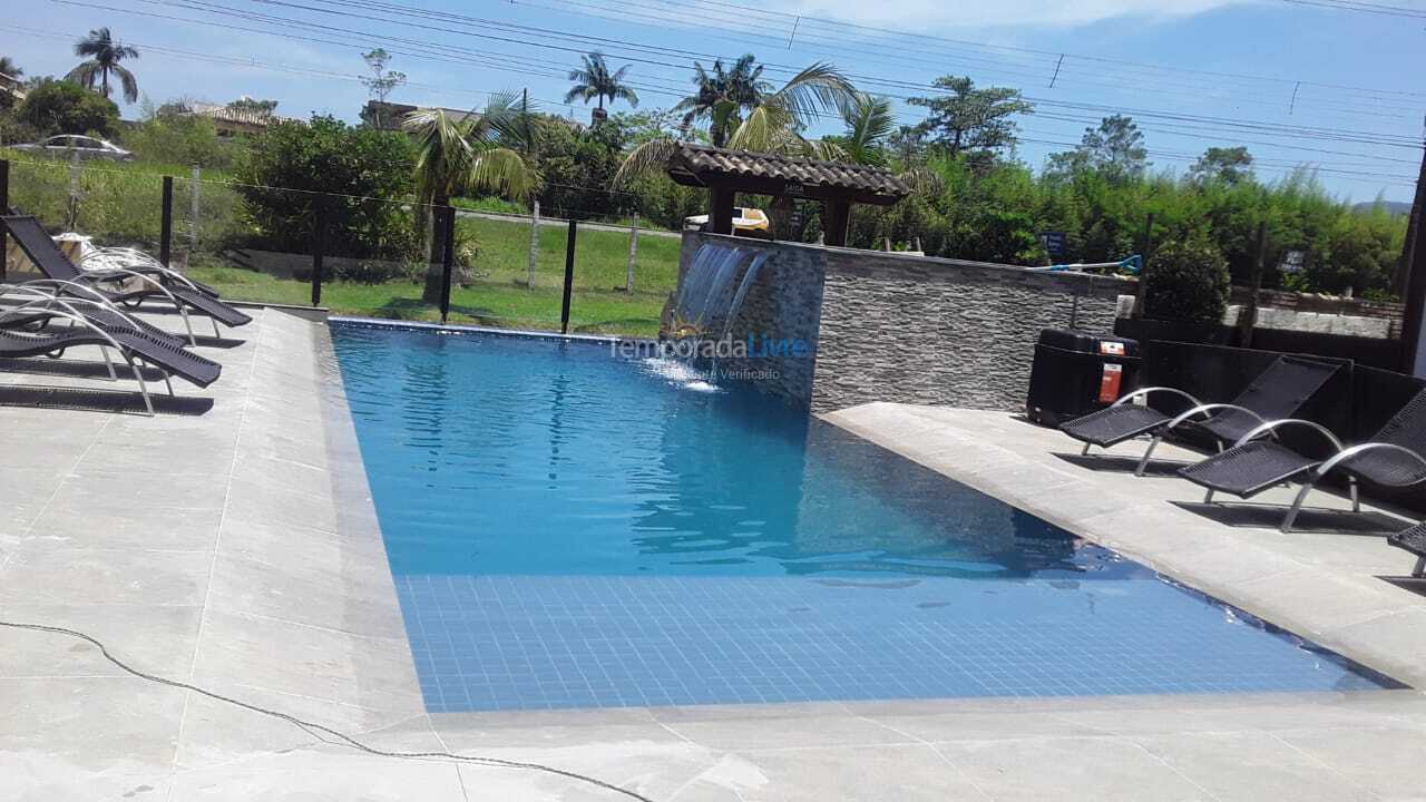 Apartamento para aluguel de temporada em Ubatuba (Lagoinha)