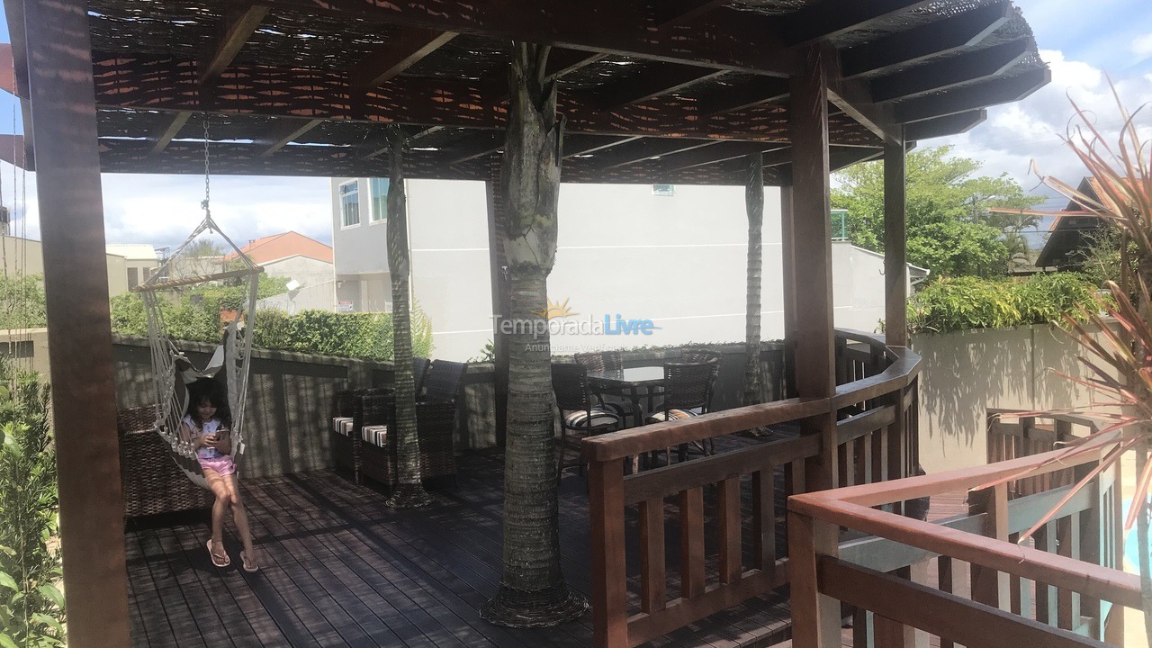 Casa para alquiler de vacaciones em Guaratuba (Barra do Saí)