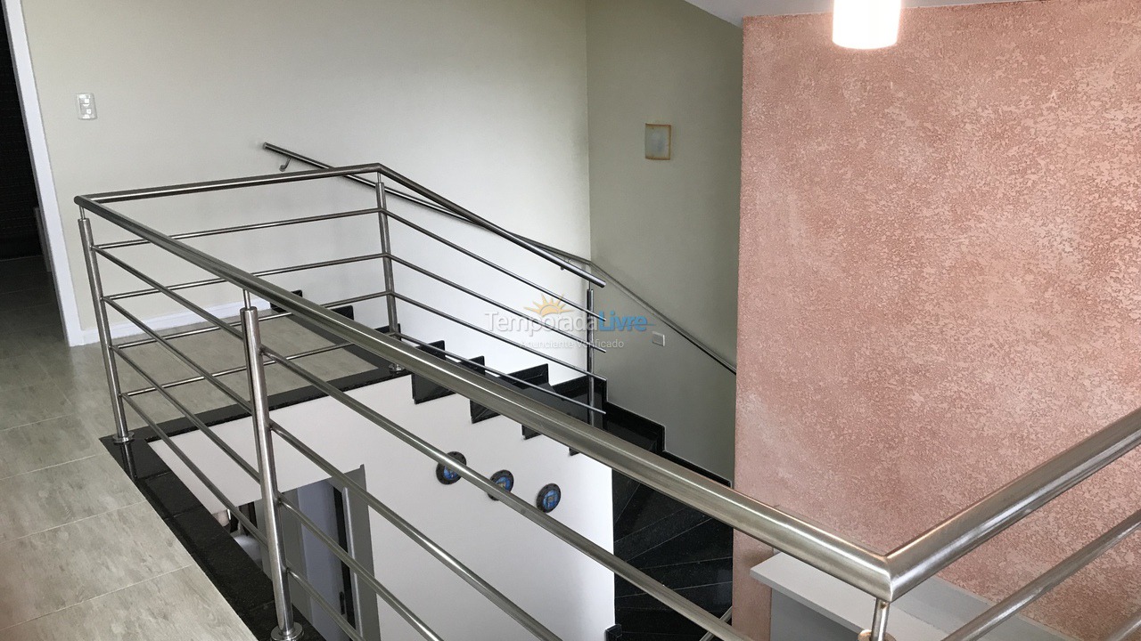 Casa para alquiler de vacaciones em Guaratuba (Barra do Saí)