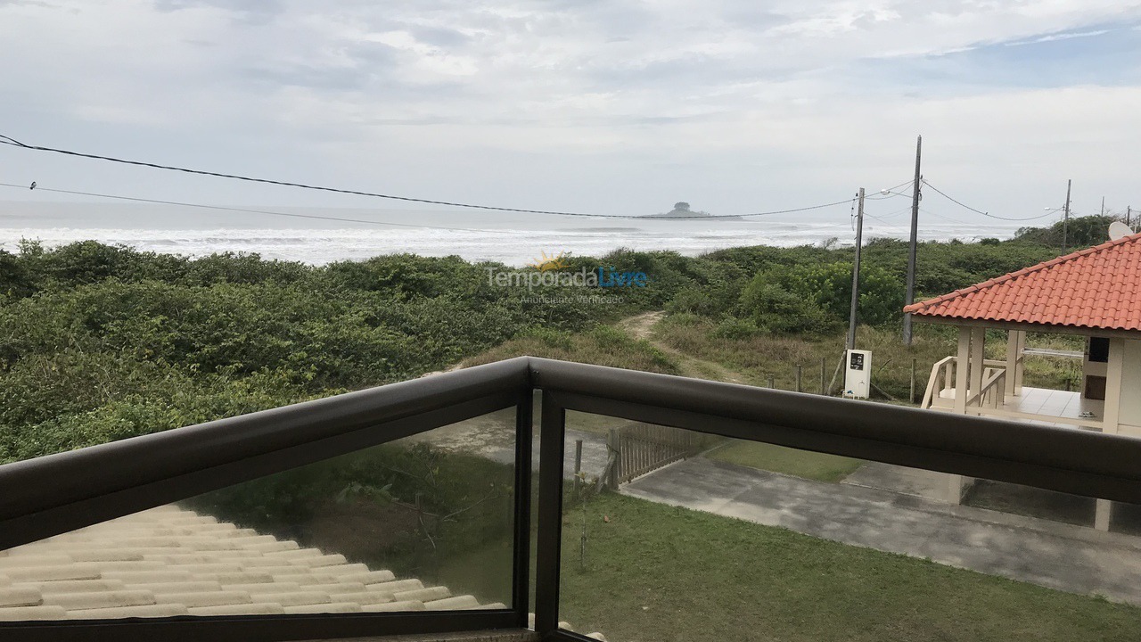Casa para alquiler de vacaciones em Guaratuba (Barra do Saí)