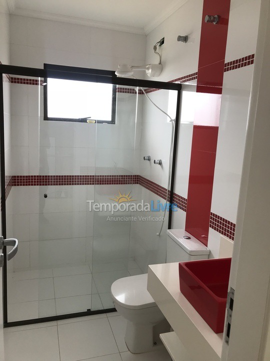 Casa para alquiler de vacaciones em Guaratuba (Barra do Saí)