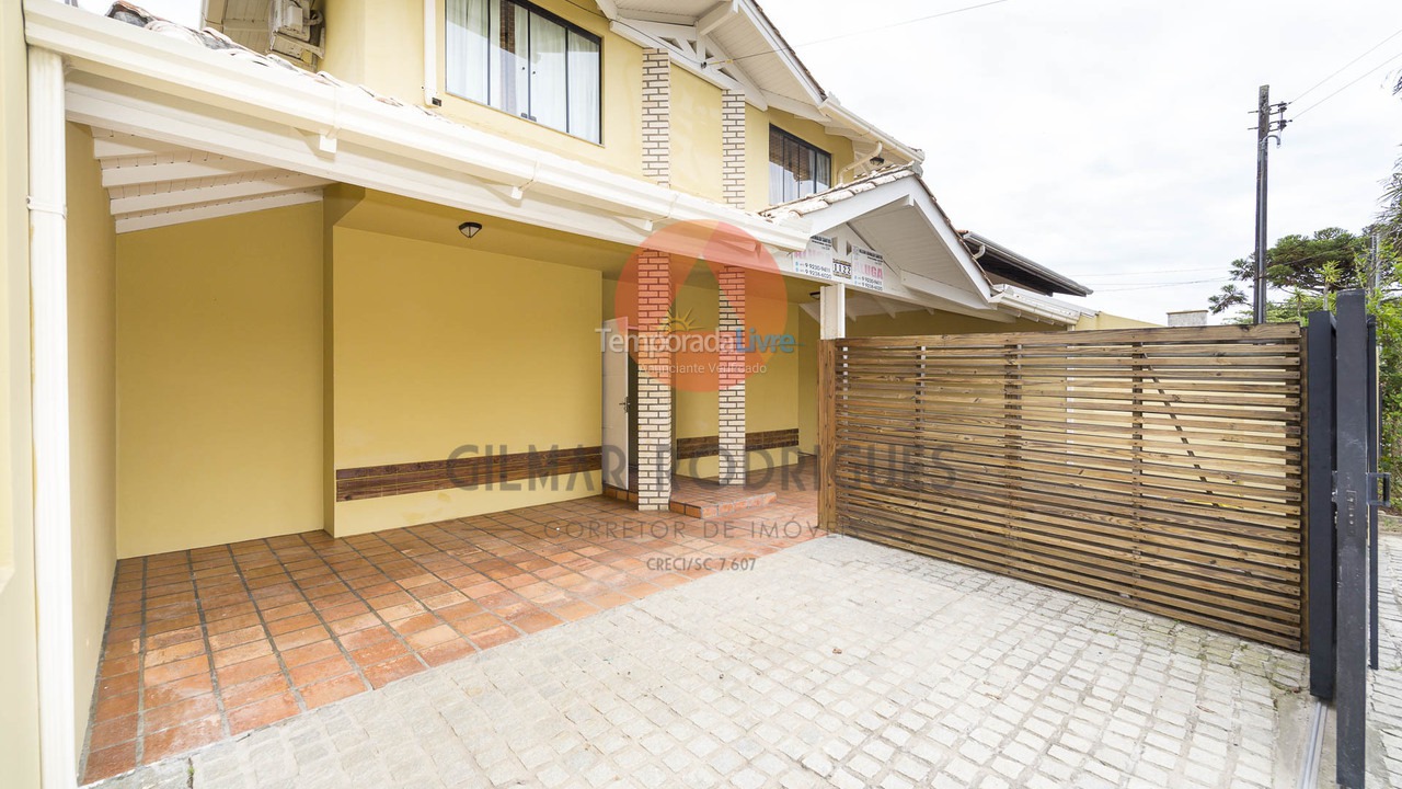 Casa para aluguel de temporada em Bombinhas (Canto Grande)