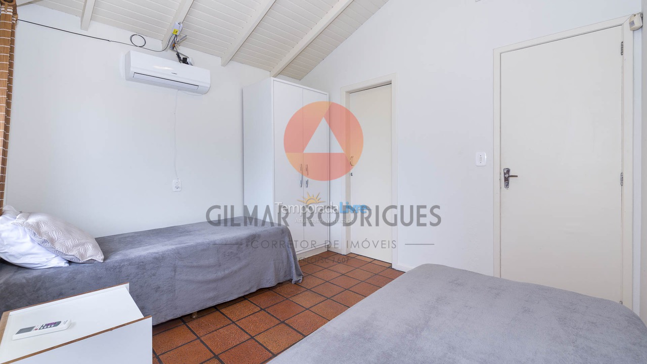 Casa para aluguel de temporada em Bombinhas (Canto Grande)