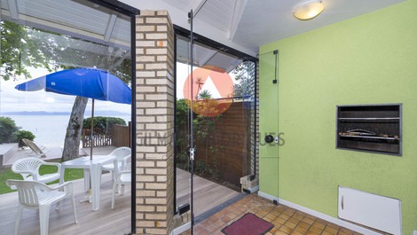 Casa de frente para o mar em Canto Grande