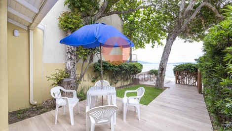 Casa de frente para o mar em Canto Grande