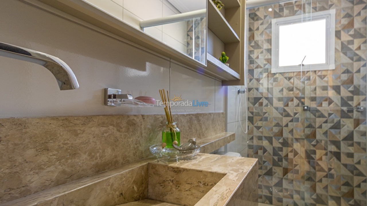 Apartamento para aluguel de temporada em Praia Grande (Vila Tupi)