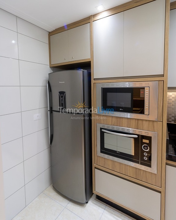 Apartamento para aluguel de temporada em Praia Grande (Vila Tupi)